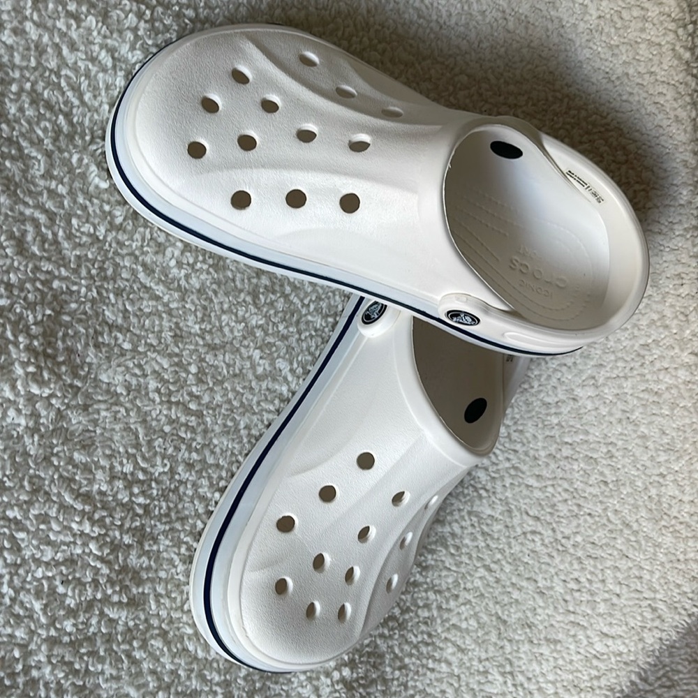 Crocs Bayaband Clog (white & navy)